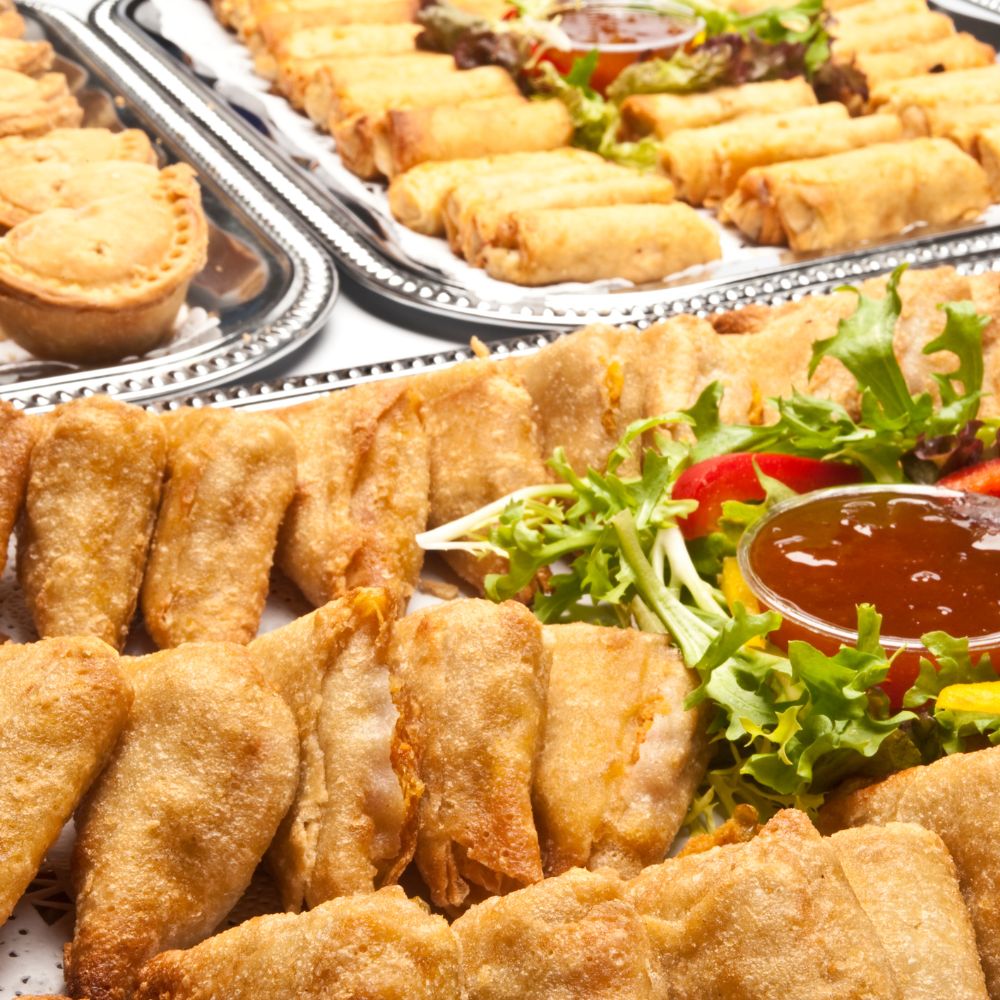 5 Reasons Why Party Tray Catering is a Great Option for Companies